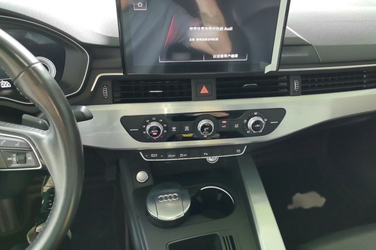 Used Audi A4L 2020 40 TFSI Fashion Dynamic Model Audio And AC Panel
