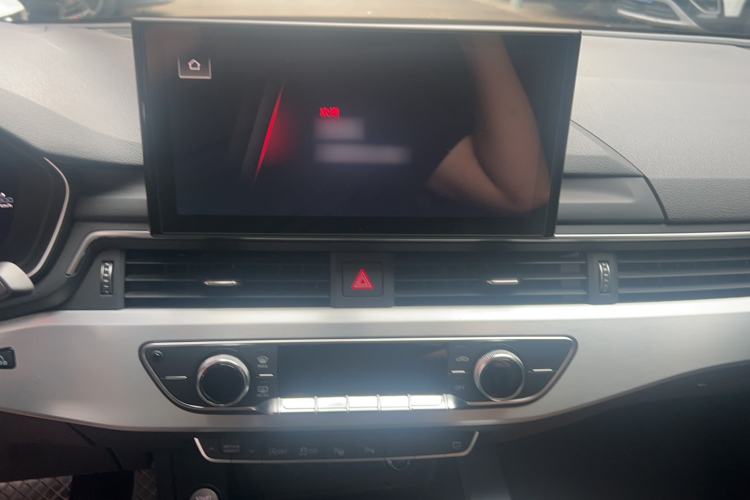 Used Audi A4L 2020 40 TFSI Fashion Dynamic Model Audio And AC Panel