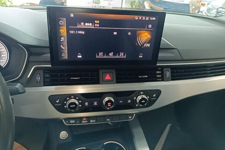Used Audi A4L 2020 40 TFSI Fashion Dynamic Model Audio And AC Panel