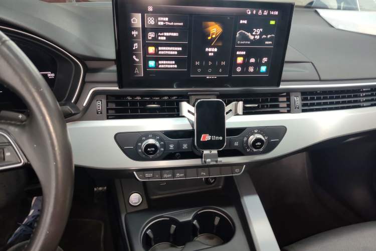 Used Audi A4L 2020 40 TFSI Fashion Dynamic Model Audio And AC Panel