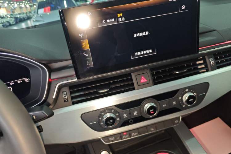 Used Audi A4L 2020 40 TFSI Fashion Dynamic Model Audio And AC Panel