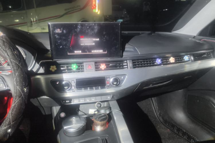 Used Audi A4L 2020 40 TFSI Luxury Dynamic Model Audio And AC Panel