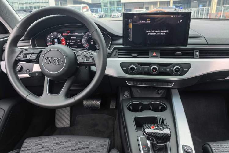 Used Audi A4L 2020 40 TFSI Fashion Dynamic Model Audio And AC Panel