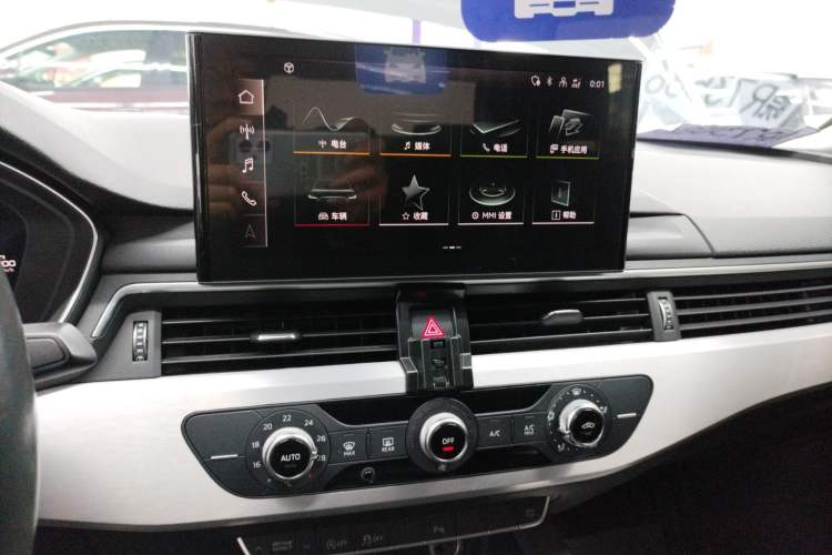 Used Audi A4L 2020 40 TFSI Fashion Dynamic Model Audio And AC Panel