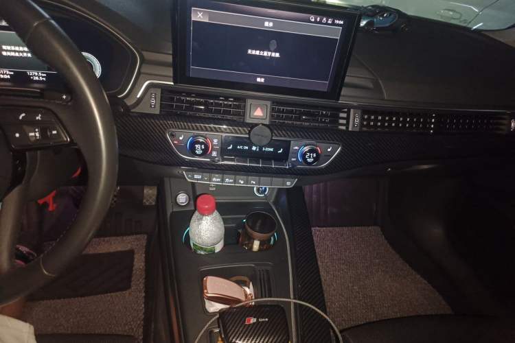 Used Audi A4L 2020 40 TFSI Luxury Dynamic Model Audio And AC Panel
