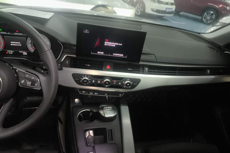 Used Audi A4L 2020 40 TFSI Fashion Dynamic Model Audio And AC Panel