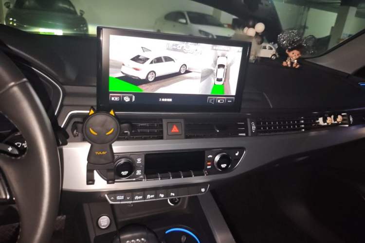 Used Audi A4L 2020 40 TFSI Luxury Dynamic Model Audio And AC Panel