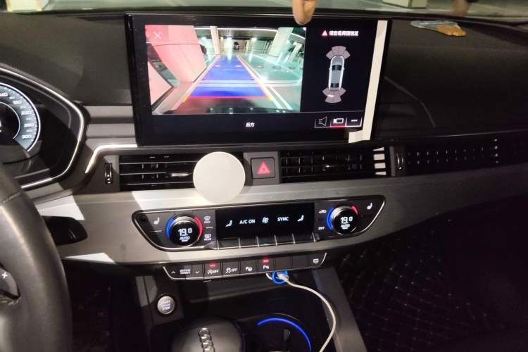 Used Audi A4L 2020 40 TFSI Luxury Dynamic Model Audio And AC Panel