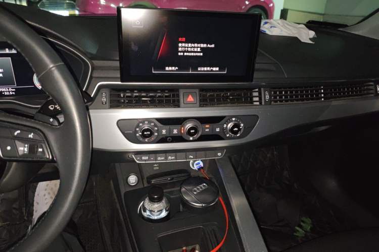 Used Audi A4L 2020 40 TFSI Fashion Dynamic Model Audio And AC Panel