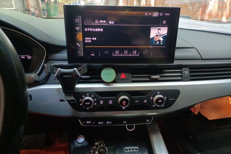Used Audi A4L 2020 40 TFSI Fashionable and Elegant Model Audio And AC Panel