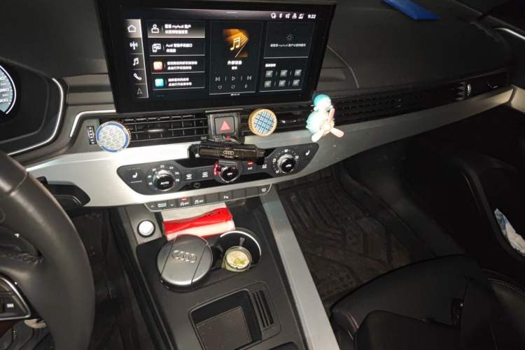 Used Audi A4L 2020 40 TFSI Fashion Dynamic Model Audio And AC Panel