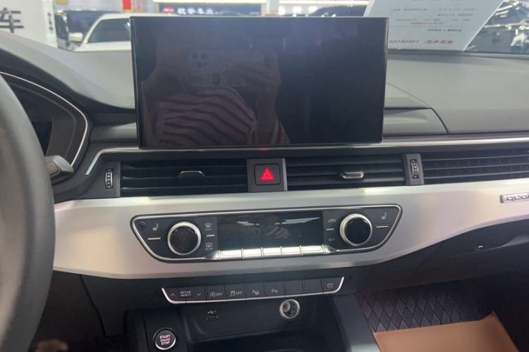 Used Audi A4L 2020 40 TFSI Luxury Dynamic Model Audio And AC Panel