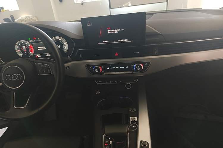 Used Audi A4L 2020 40 TFSI Luxury Dynamic Model Audio And AC Panel