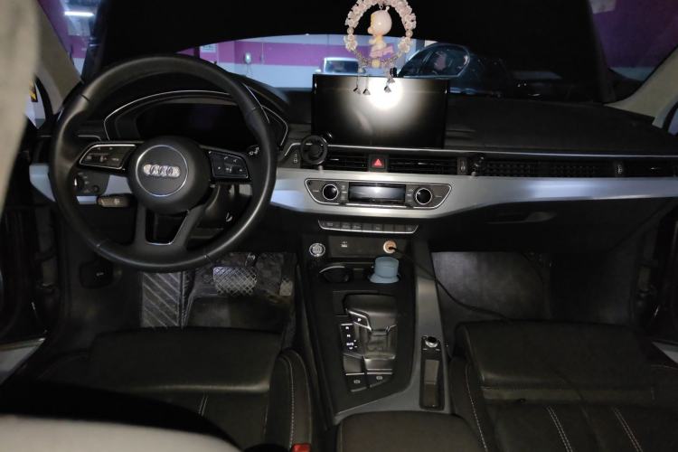 Used Audi A4L 2020 40 TFSI Fashion Dynamic Model Center Console