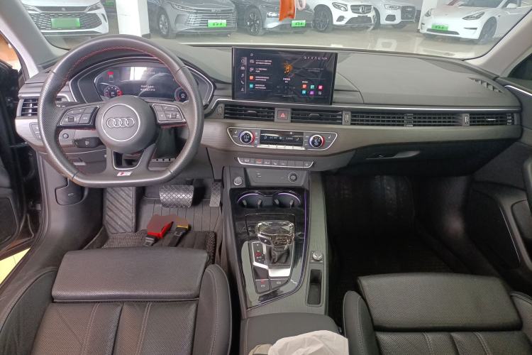 Used Audi A4L 2020 40 TFSI Luxury Dynamic Model Center Console