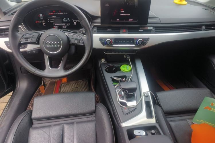 Used Audi A4L 2020 40 TFSI Luxury Dynamic Model Center Console