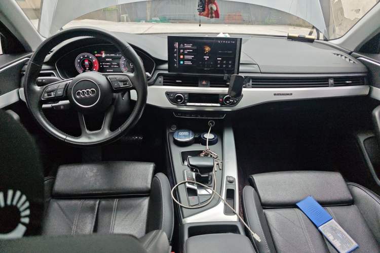 Used Audi A4L 2020 40 TFSI quattro Luxury Dynamic Model Center Console