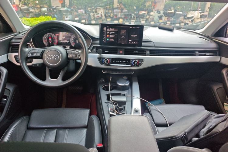 Used Audi A4L 2020 40 TFSI Luxury Dynamic Model Center Console