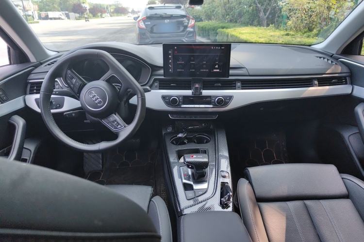 Used Audi A4L 2020 40 TFSI Luxury Dynamic Model Center Console