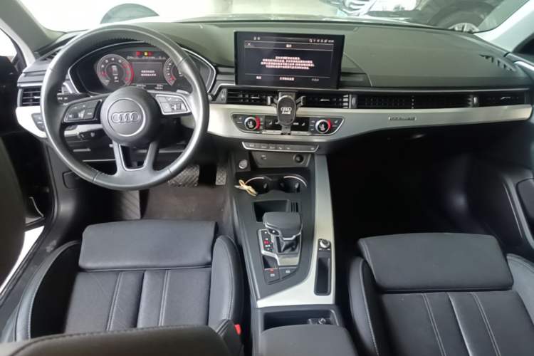 Used Audi A4L 2020 40 TFSI quattro Luxury Dynamic Model Center Console