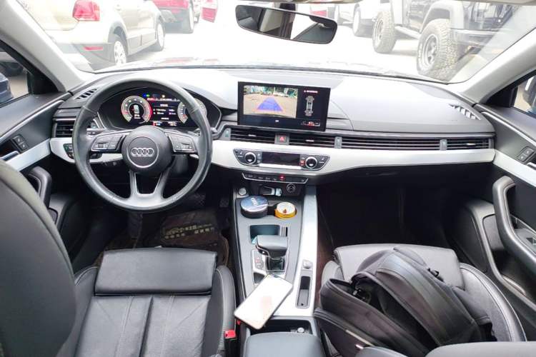 Used Audi A4L 2020 40 TFSI Luxury Dynamic Model Center Console