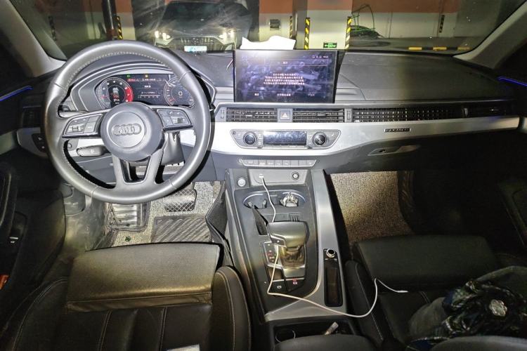 Used Audi A4L 2020 40 TFSI quattro Luxury Dynamic Model Center Console