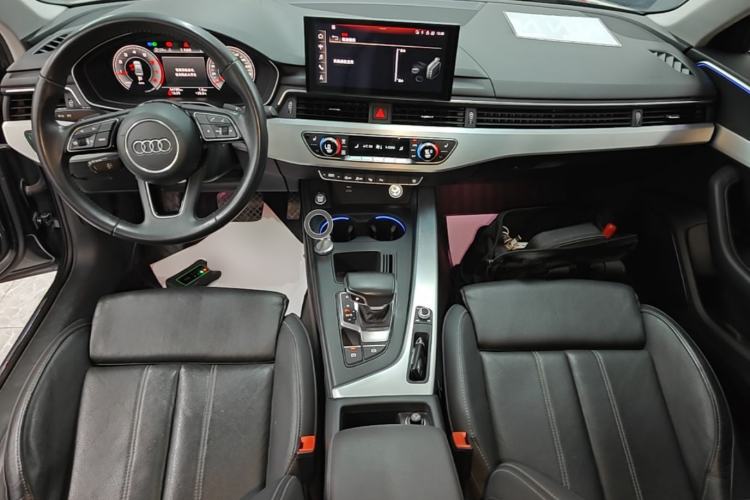 Used Audi A4L 2020 40 TFSI Luxury Dynamic Model Center Console