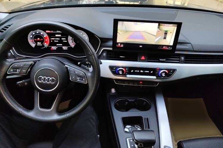 Used Audi A4L 2020 40 TFSI Luxury Dynamic Model Center Console