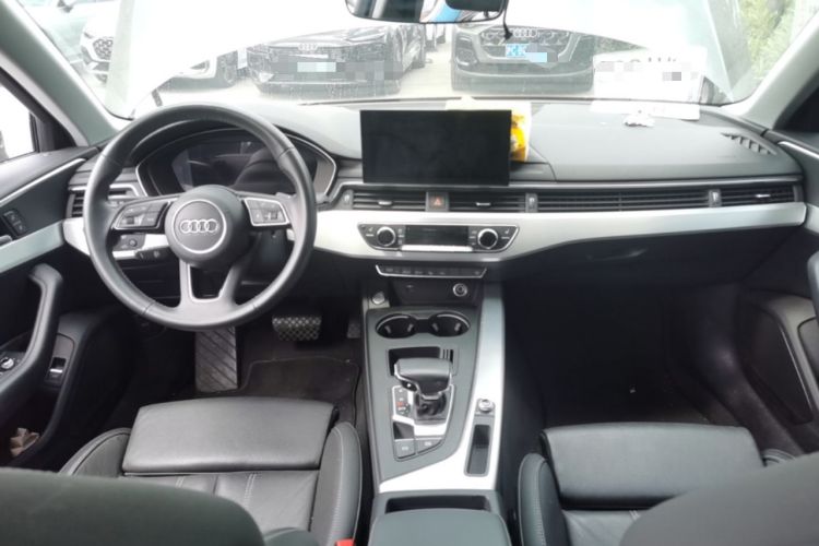 Used Audi A4L 2020 40 TFSI Luxury Dynamic Model Center Console