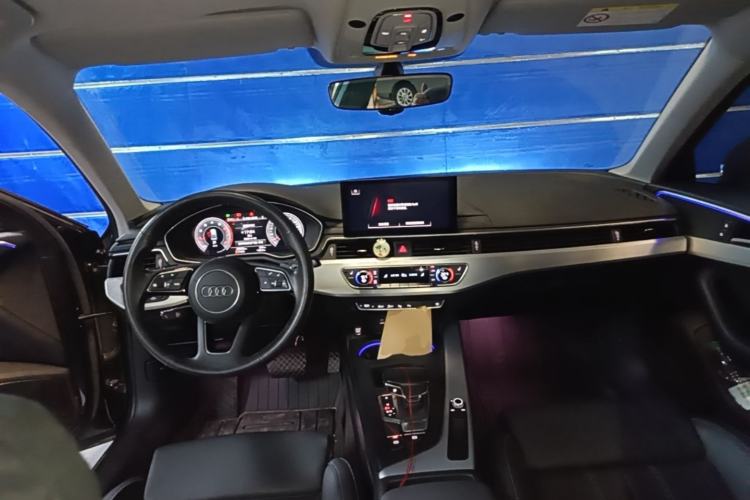 Used Audi A4L 2020 40 TFSI Luxury Dynamic Model Center Console