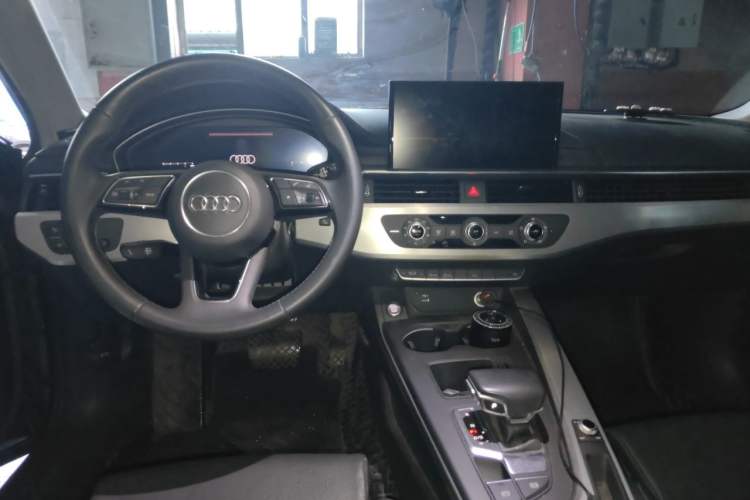 Used Audi A4L 2020 40 TFSI Fashion Dynamic Model Center Console