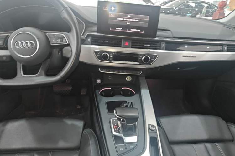 Used Audi A4L 2020 40 TFSI quattro Luxury Dynamic Model Center Console