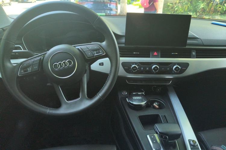 Used Audi A4L 2020 40 TFSI Fashion Dynamic Model Center Console
