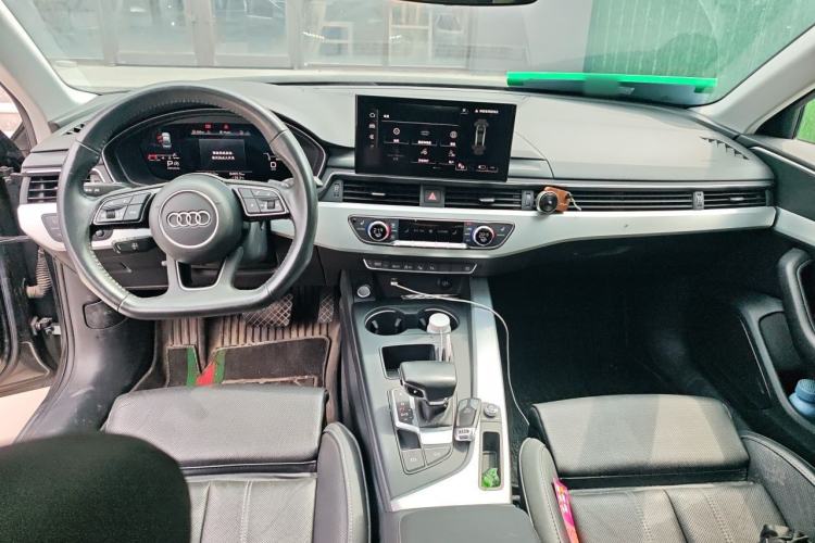 Used Audi A4L 2020 40 TFSI Luxury Dynamic Model Center Console