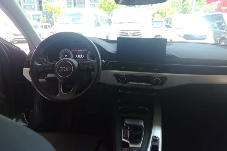 Used Audi A4L 2020 40 TFSI Luxury Dynamic Model Center Console