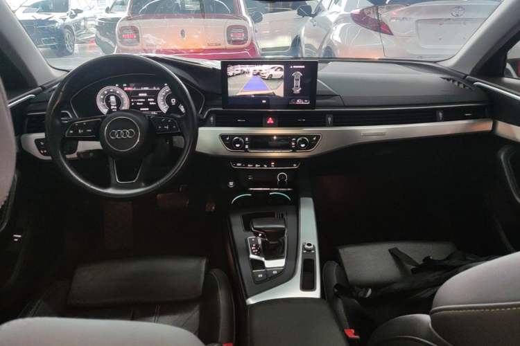 Used Audi A4L 2020 40 TFSI Luxury Dynamic Model Center Console