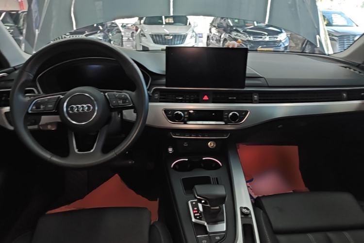 Used Audi A4L 2020 40 TFSI Luxury Dynamic Model Center Console