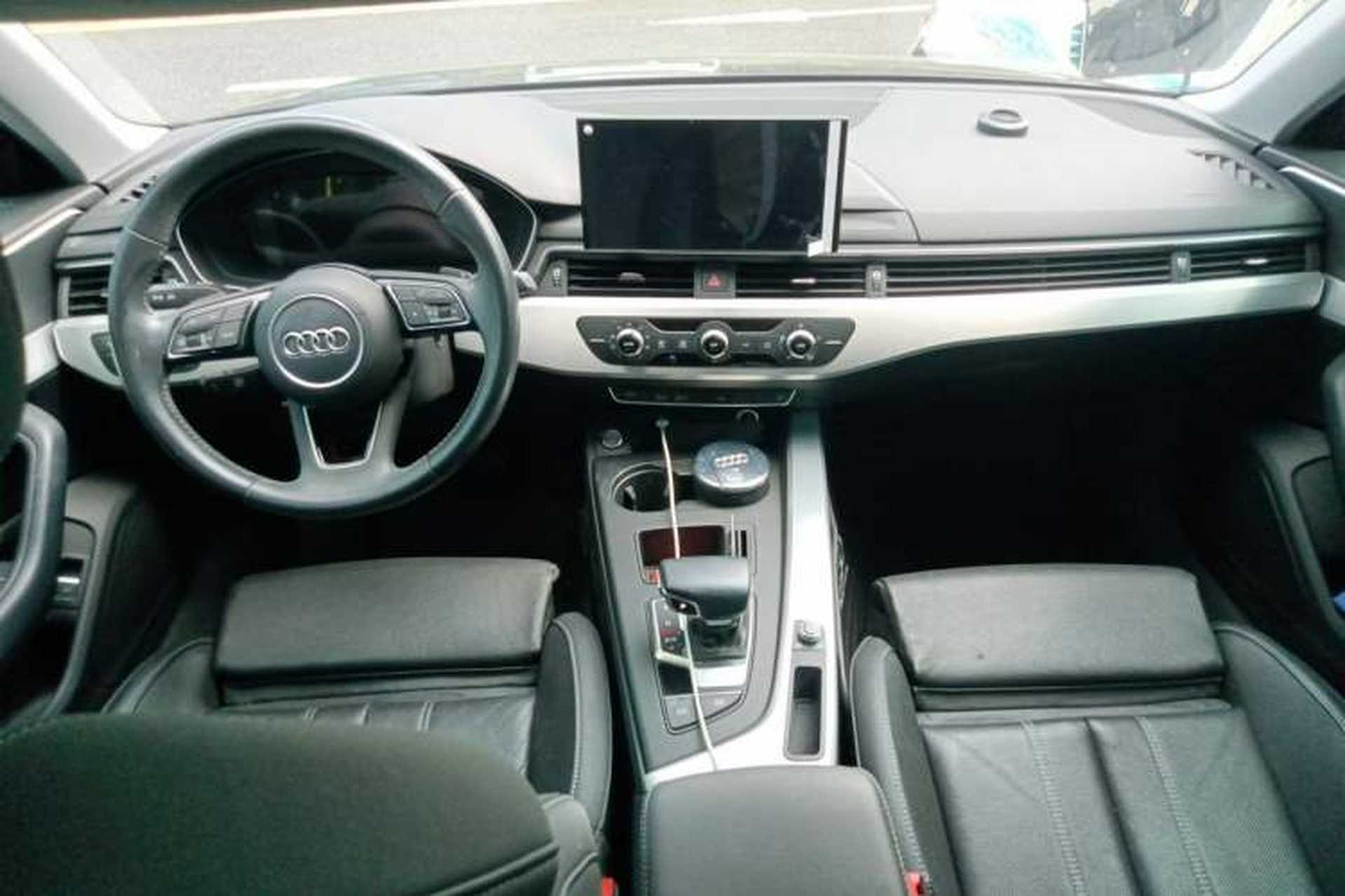 Used Audi A4L 2020 40 TFSI Fashion Dynamic Model Center Console