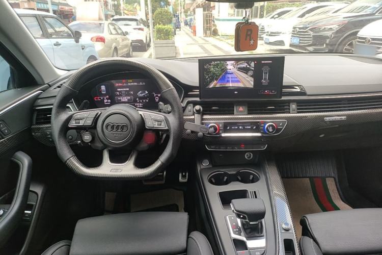 Used Audi A4L 2020 40 TFSI Luxury Dynamic Model Center Console