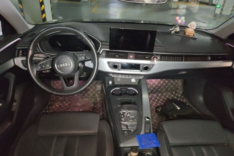 Used Audi A4L 2020 40 TFSI Luxury Dynamic Model Center Console