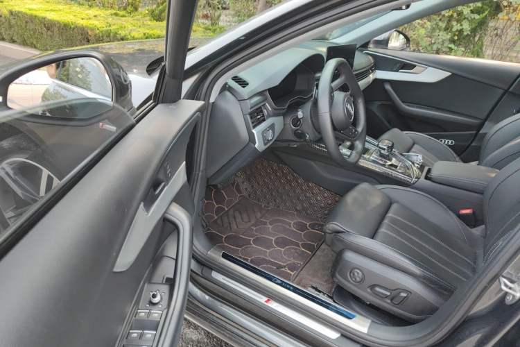 Used Audi A4L 2020 40 TFSI Luxury Dynamic Model Driver Seat