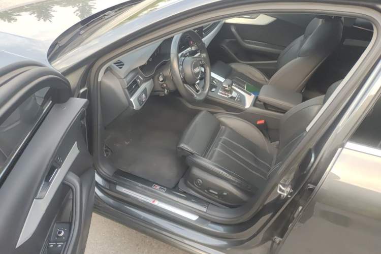 Used Audi A4L 2020 40 TFSI Luxury Dynamic Model Driver Seat