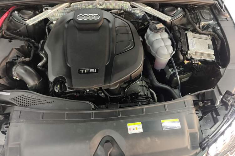 Used Audi A4L 2020 40 TFSI Luxury Dynamic Model Engine Bay
