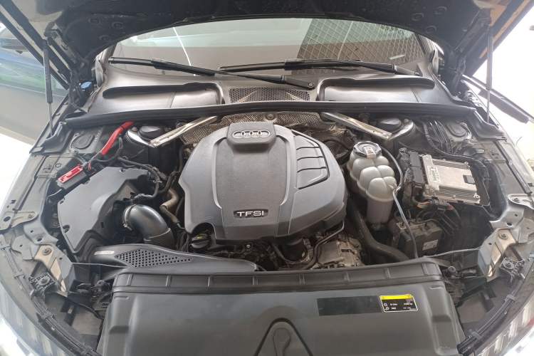 Used Audi A4L 2020 40 TFSI Luxury Dynamic Model Engine Bay
