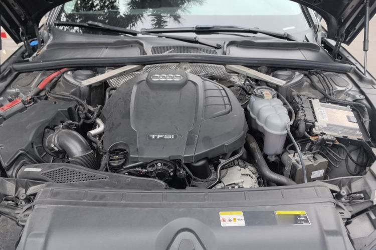 Used Audi A4L 2020 40 TFSI Fashion Dynamic Model Engine Bay