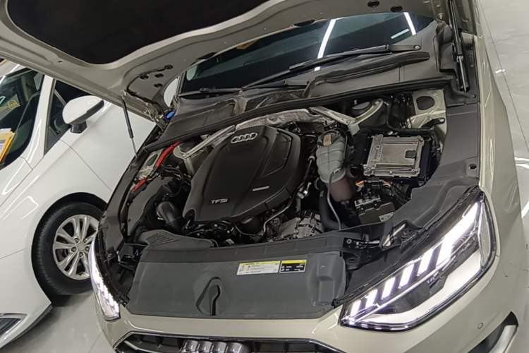 Used Audi A4L 2020 40 TFSI Luxury Prestige Edition Engine Bay