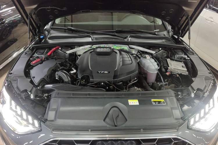 Used Audi A4L 2020 40 TFSI Fashion Dynamic Model Engine Bay