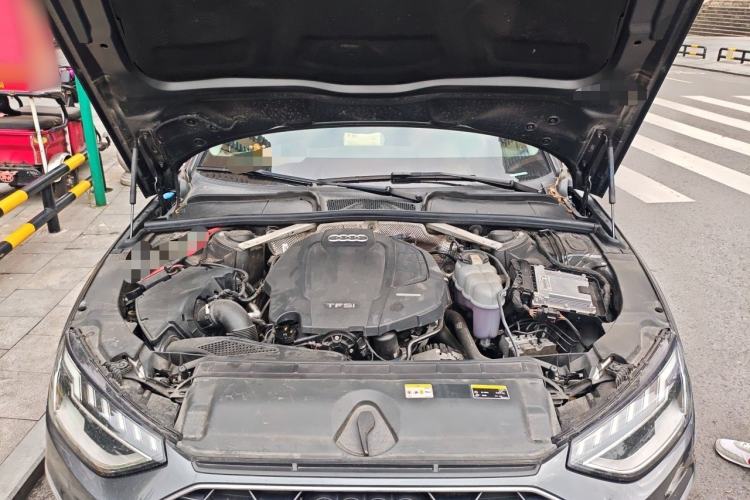 Used Audi A4L 2020 40 TFSI Fashionable and Elegant Model Engine Bay