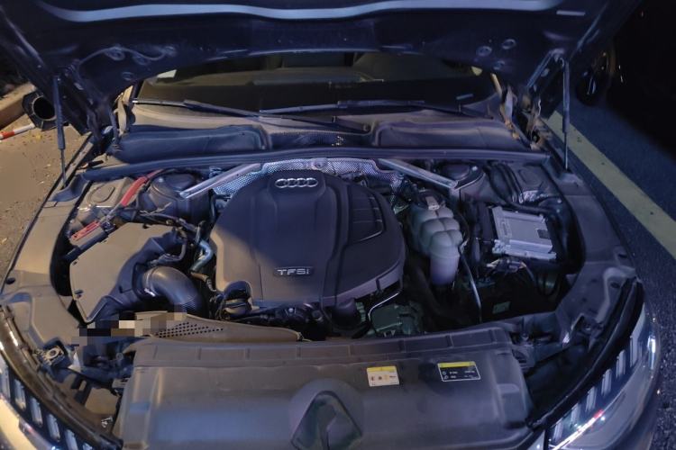 Used Audi A4L 2020 40 TFSI Luxury Dynamic Model Engine Bay