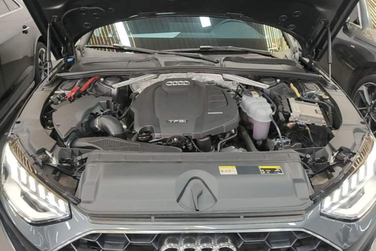 Used Audi A4L 2020 40 TFSI quattro Luxury Dynamic Model Engine Bay